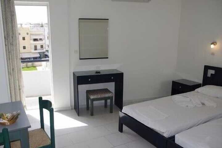 Room 6 of 38