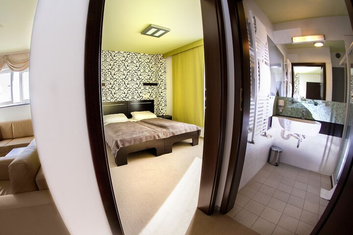 Room 21 of 70