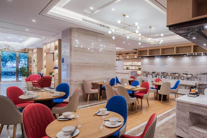 Kyriad Marvelous Hotel Yangshuo West Street