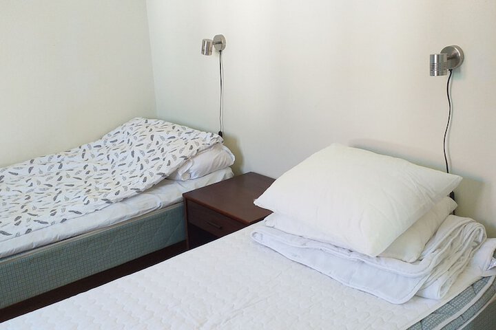 Room 6 of 164
