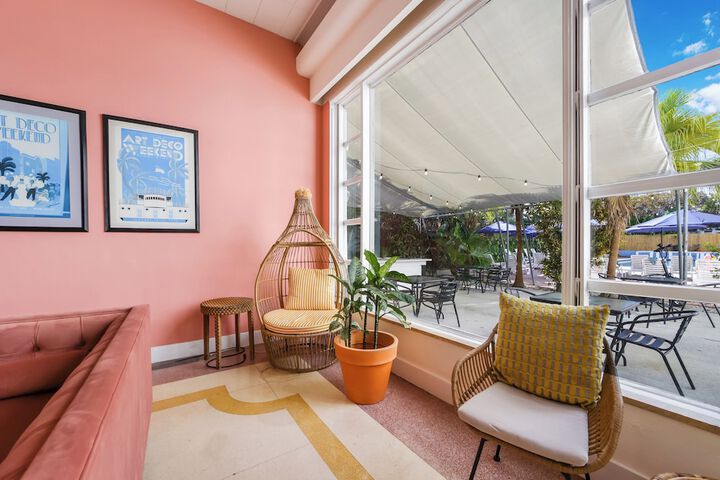 Guest Lobby