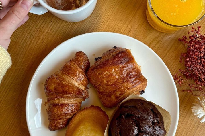 Breakfast/Coffee Service 43 of 110