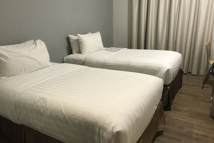Room 49 of 74