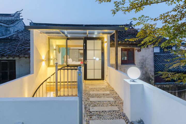 Floral Hotel Yi Shu Yu She Zhouzhuang