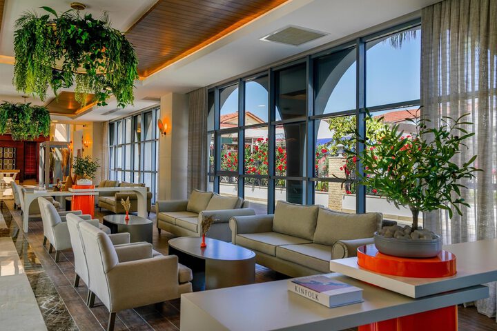 Hotel Interior 17 of 139