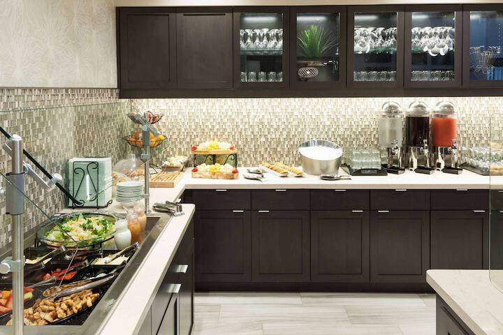Breakfast area