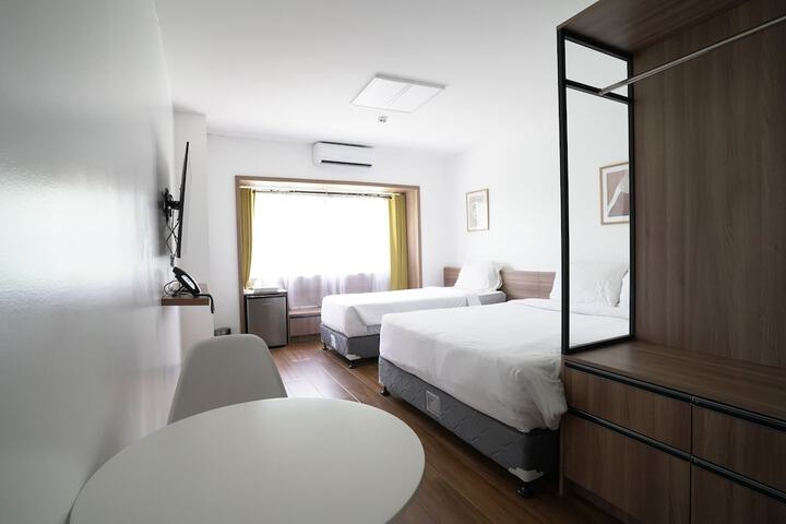 Room 8 of 30