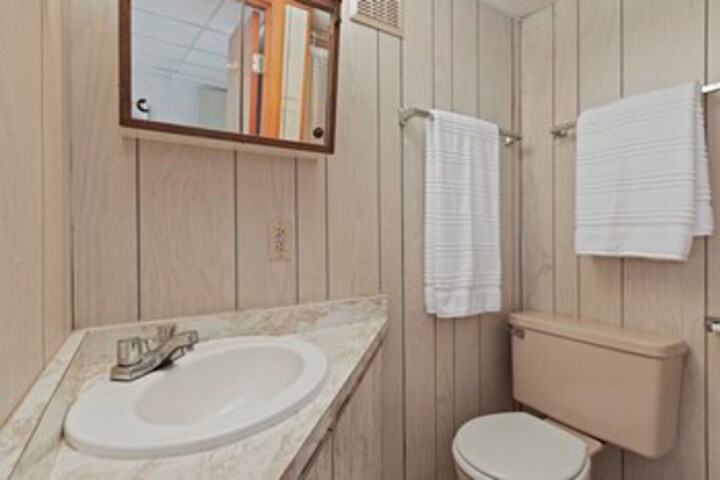 Room 4 of 35