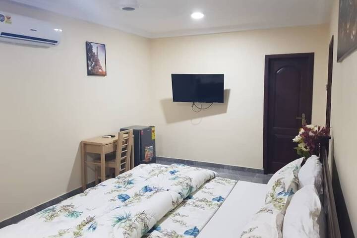 Room 10 of 49