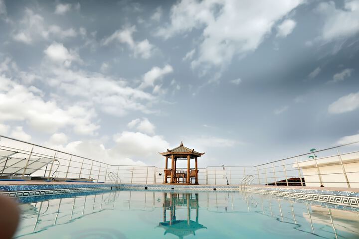 Pool 45 of 67