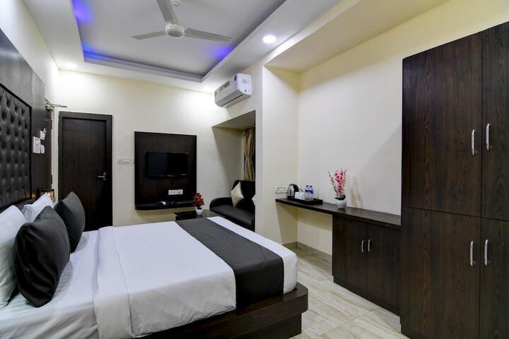 Room 8 of 22