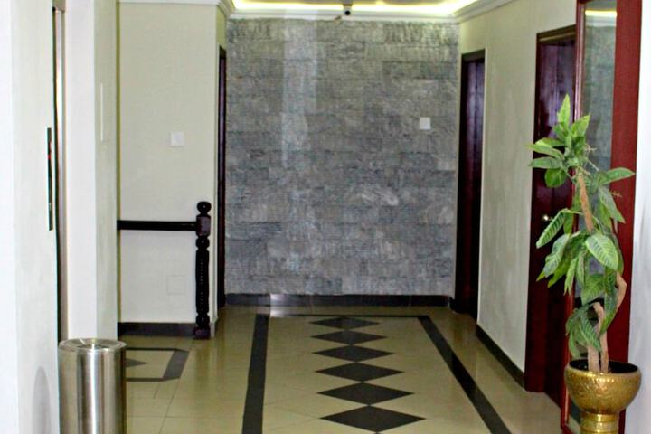 Ballroom/Hall 43 of 47