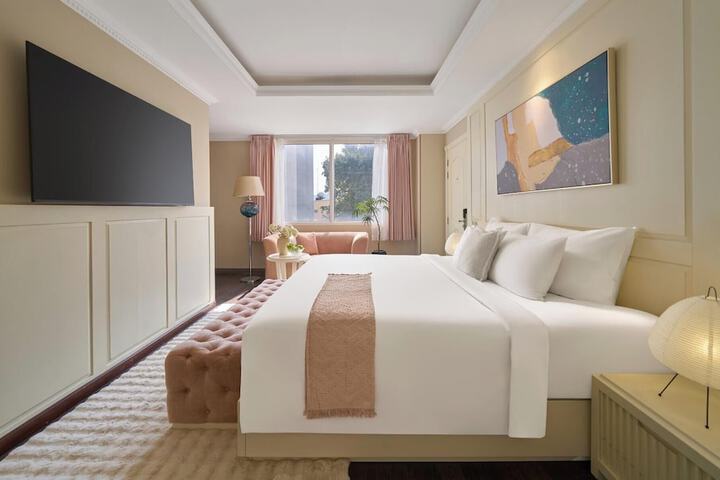 Room 15 of 50