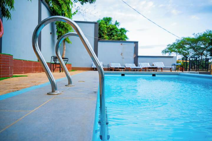Pool 72 of 121