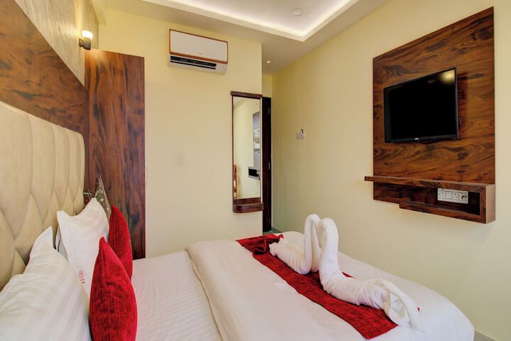 Room 10 of 19