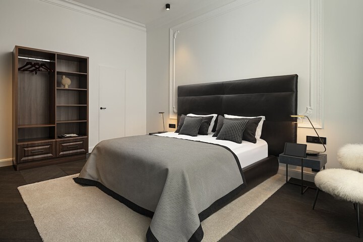 Room 5 of 51