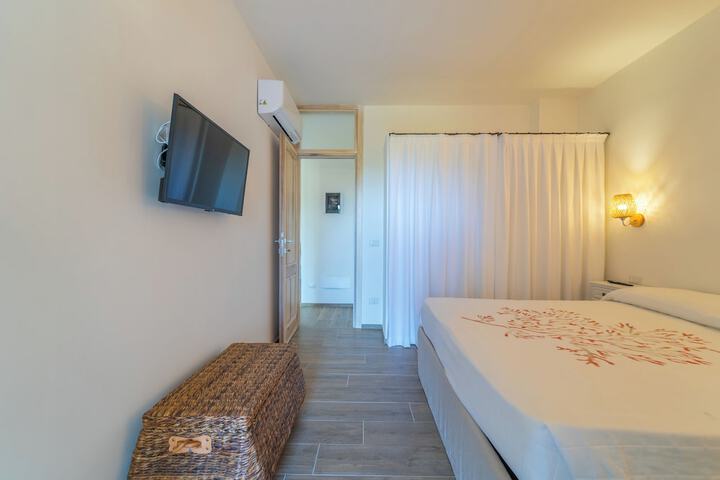 Room 17 of 93