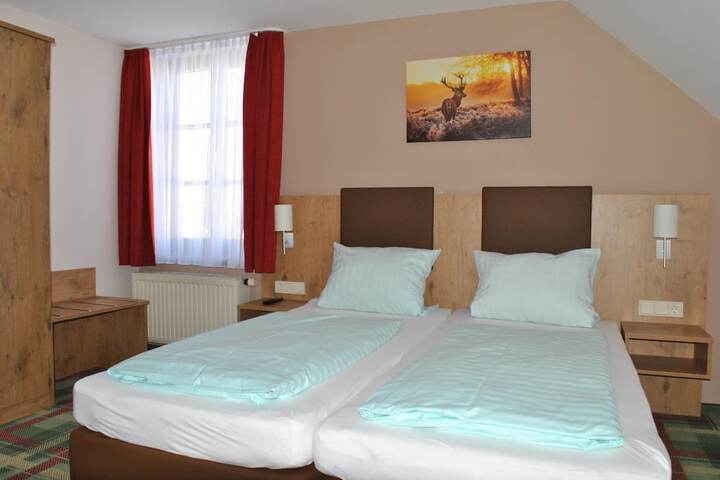 Room 16 of 52