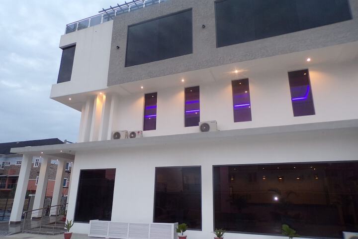 Hotel 68 of 85