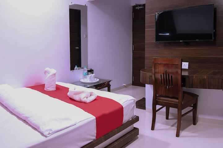 Room 9 of 36