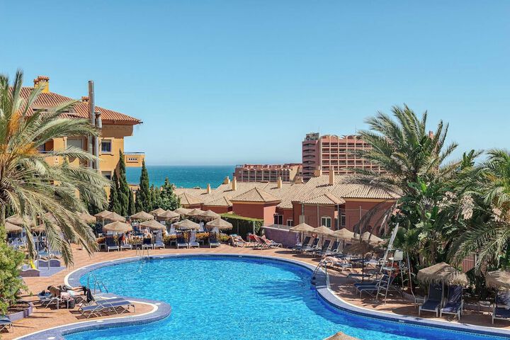 Pool Hotel