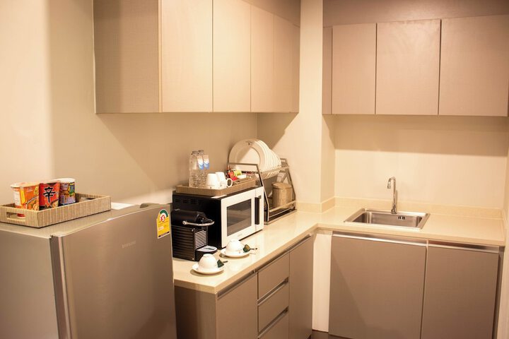 Room 46 of 100