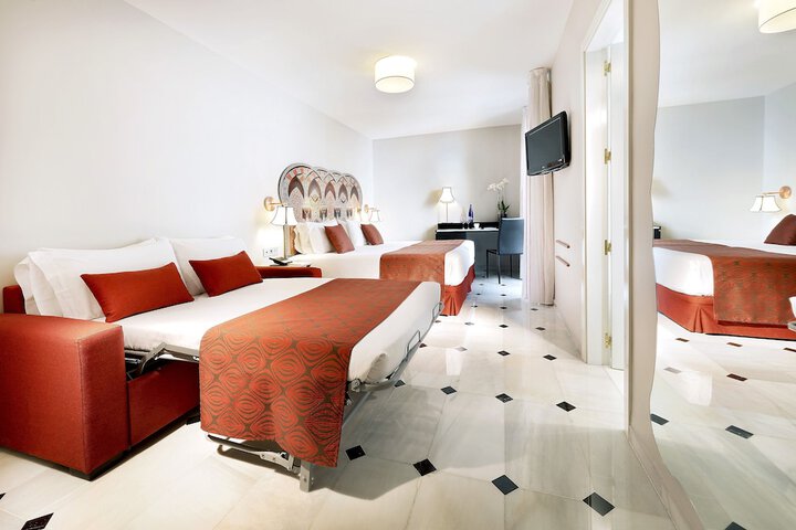 Room 16 of 70