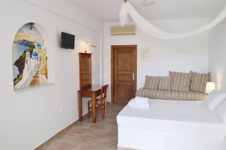 Room 3 of 56