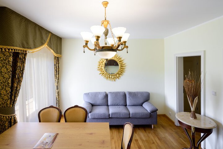 Room 20 of 49