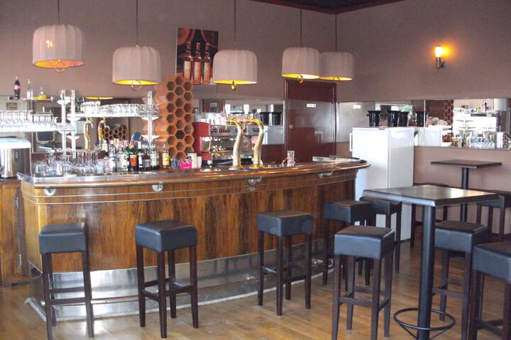 Lounge 59 of 69