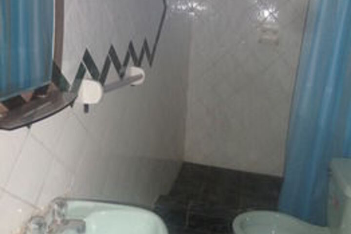 Room 2 of 28