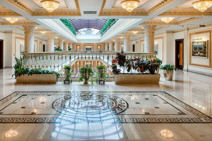 Ballroom/Hall 120 of 137