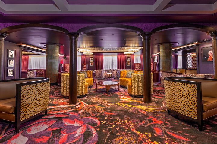 Lounge 61 of 65