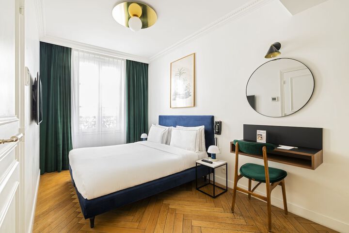 Room 12 of 40