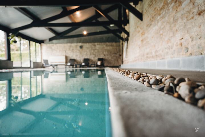 Hotel Pool