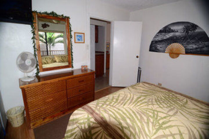 Room 13 of 35
