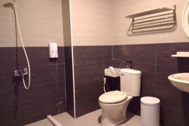 Room 3 of 58