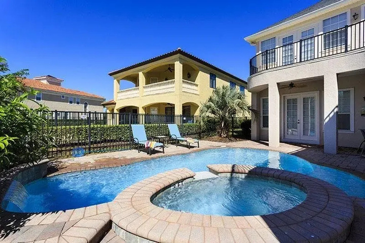 Pool 11 of 16