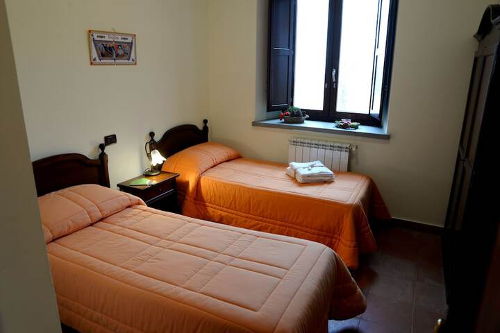 Room 2 of 29