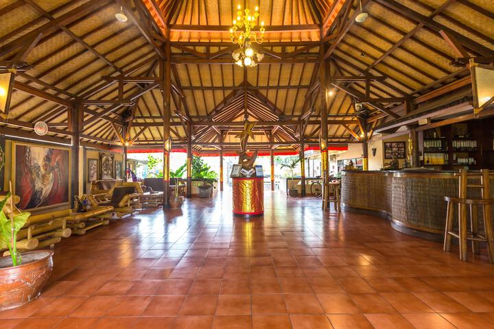 Guest Lobby