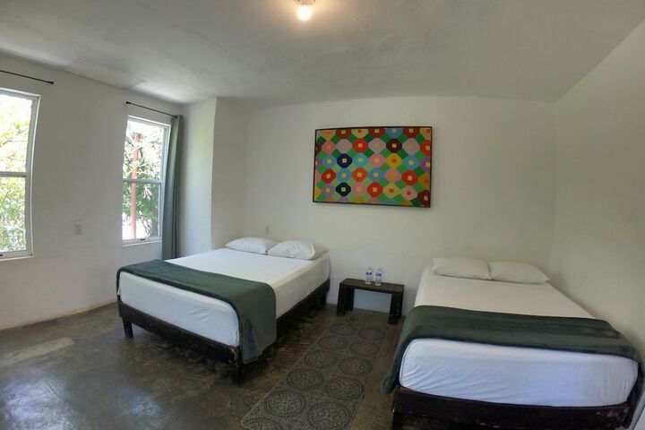 Room 34 of 106
