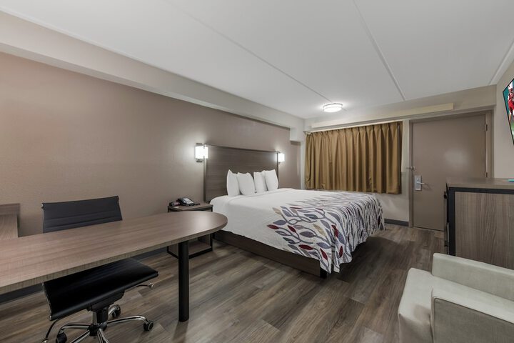 Standard | King Bed (11 of 18)