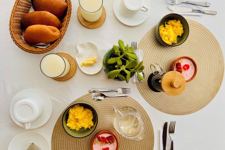 Breakfast/Coffee Service 35 of 50