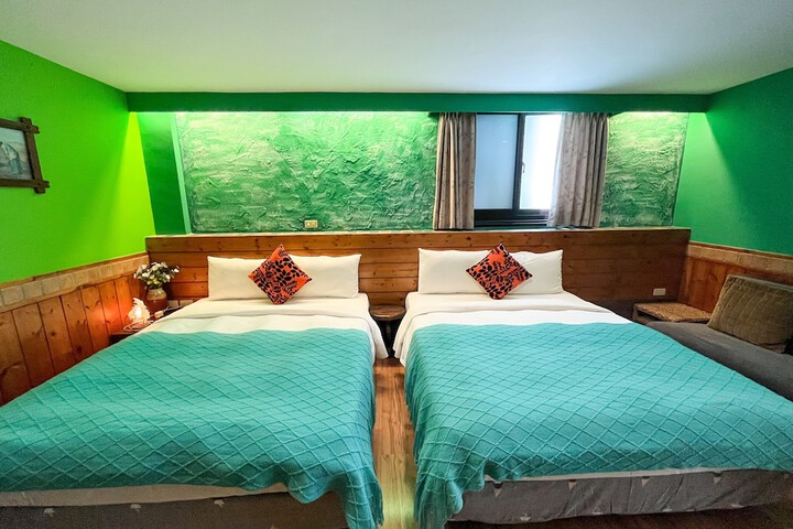 Room 16 of 39