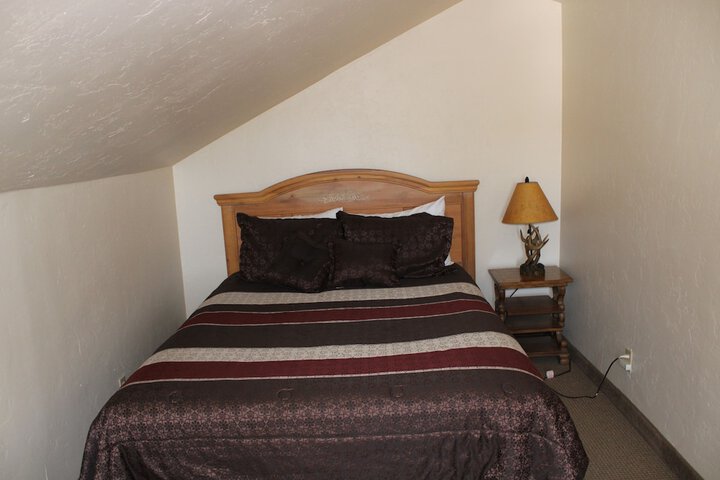 Room 57 of 104