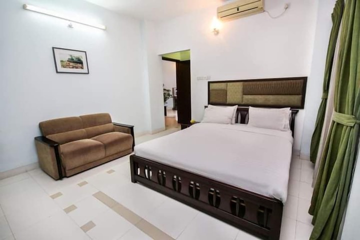 Room 7 of 20