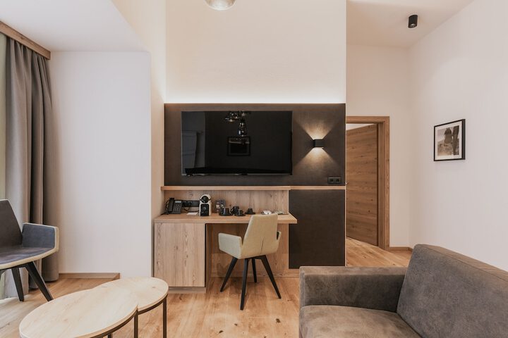 Room 58 of 200