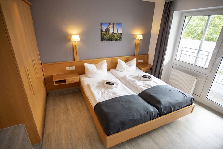 Room 25 of 73