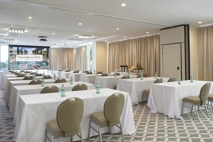 Meeting facility
