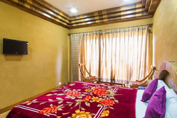 Room 10 of 26